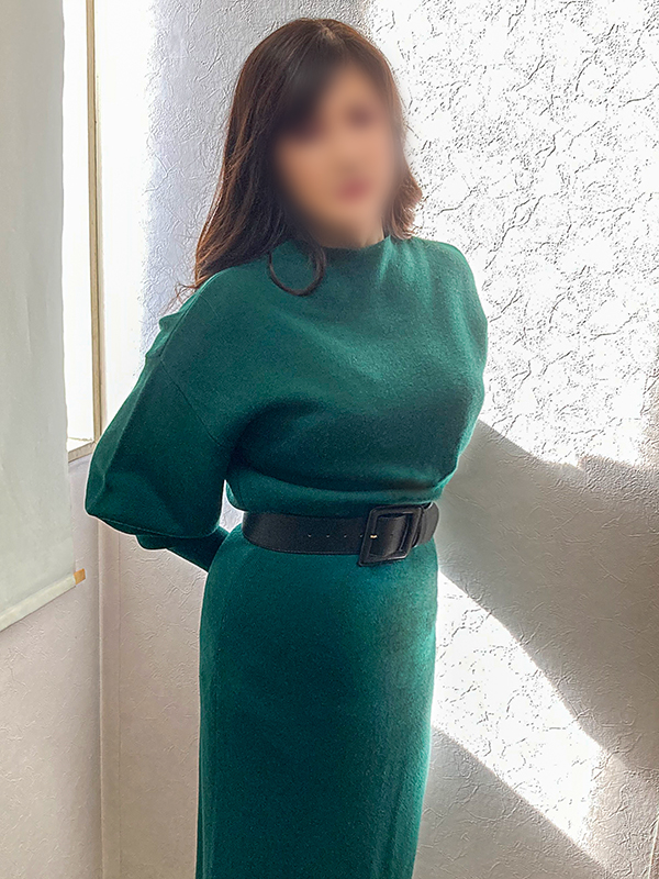 本厚木人妻デリヘル【熟女の風俗最終章 本厚木店】静粛　るりか