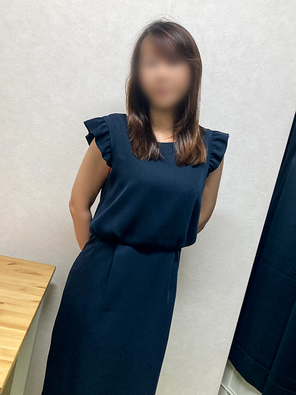 本厚木人妻デリヘル【熟女の風俗最終章 本厚木店】連弾　しおみ