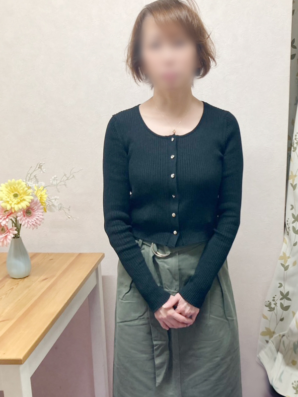 本厚木人妻デリヘル【熟女の風俗最終章 本厚木店】塾生　みずな