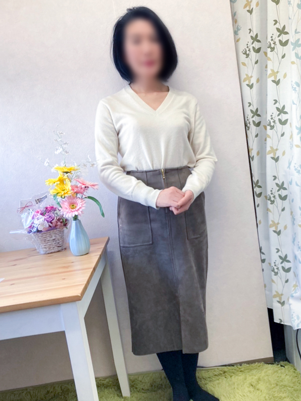 本厚木人妻デリヘル【熟女の風俗最終章 本厚木店】美肌　はち