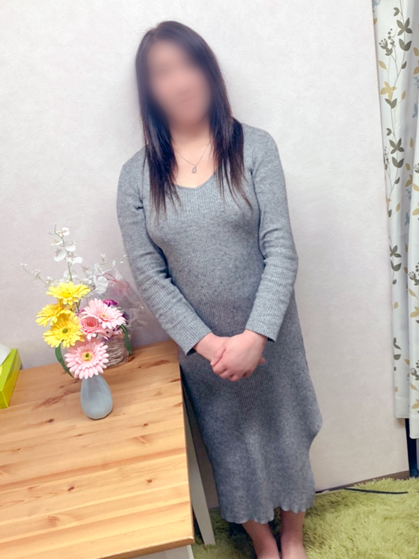 本厚木人妻デリヘル【熟女の風俗最終章 本厚木店】鏡月　かがみ