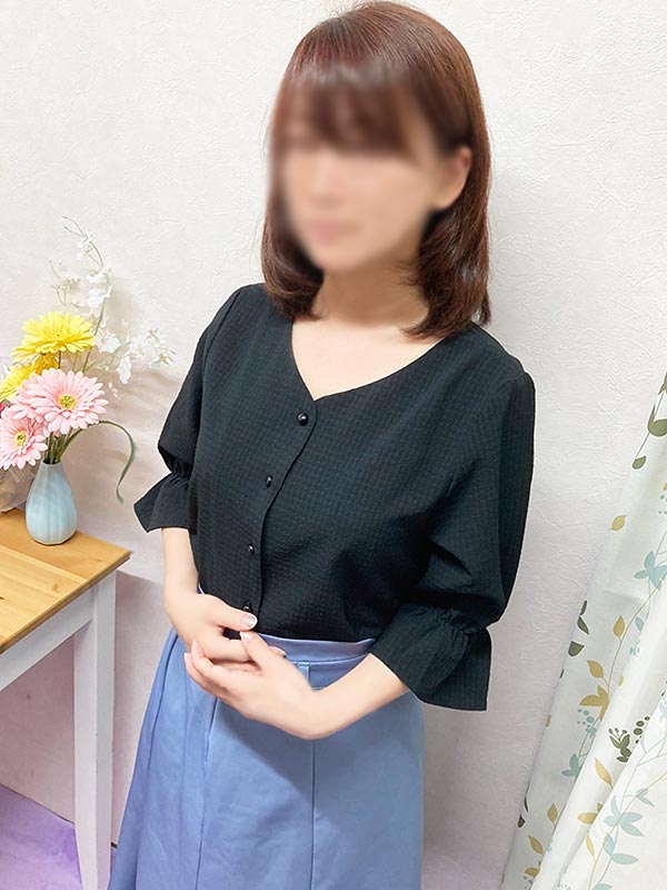 本厚木人妻デリヘル【熟女の風俗最終章 本厚木店】素顔　はるか