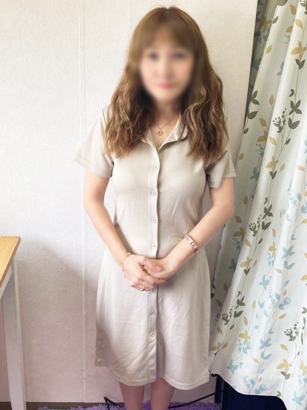 本厚木人妻デリヘル【熟女の風俗最終章 本厚木店】憧れ　あすみ