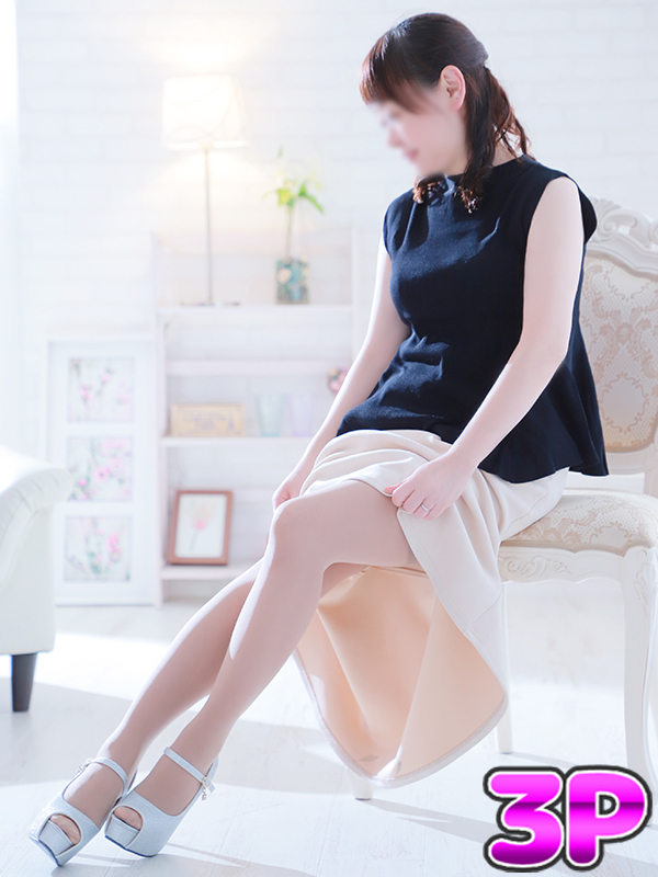 本厚木人妻デリヘル【熟女の風俗最終章 本厚木店】淫察　ちこ
