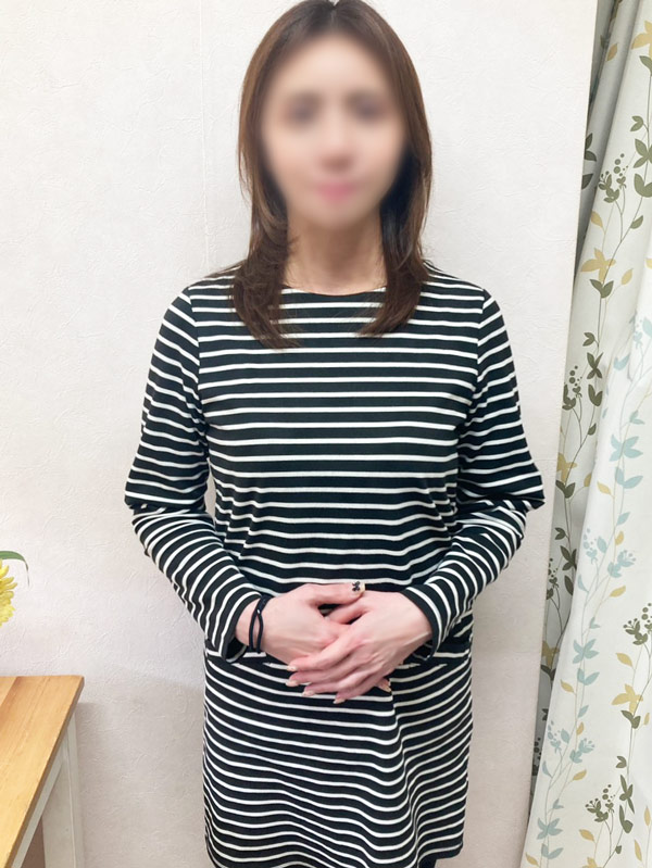 本厚木人妻デリヘル【熟女の風俗最終章 本厚木店】枝分　いずみ