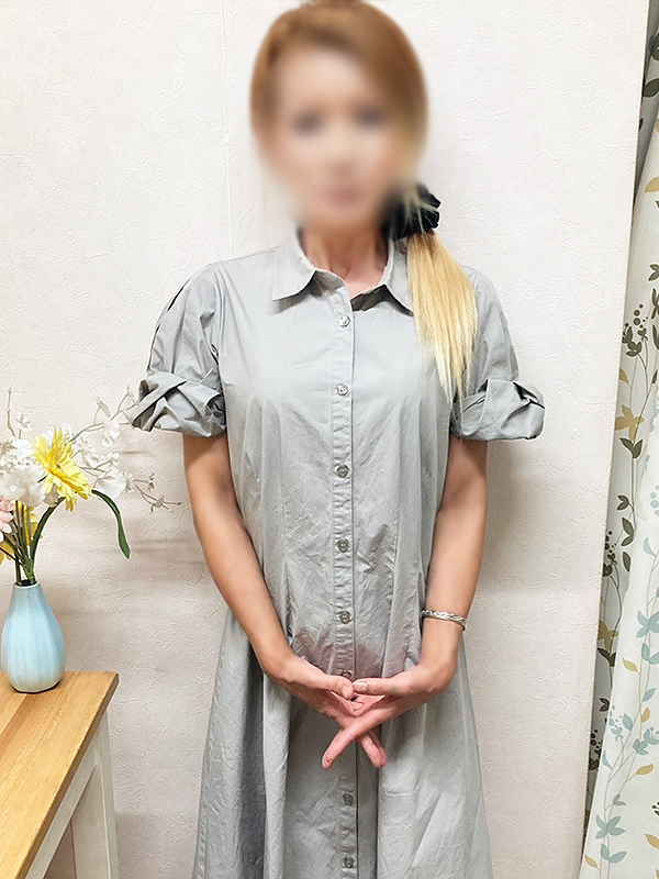 本厚木人妻デリヘル【熟女の風俗最終章 本厚木店】天日　おはぎ